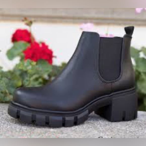 Steve Madden Howler Chelsea Lug Black Leather Boot Size 9 Chunky Y2K - Picture 8 of 8